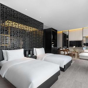 Studio 70 Twin Room
